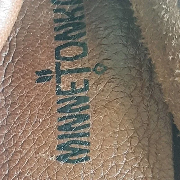 nwot MINNETONKA Deerskin Kilty moccasin in Carmel Size 6-6.5M - Picture 10 of 15